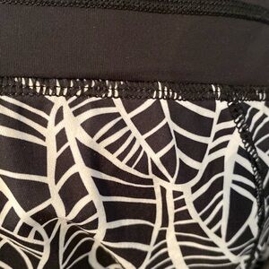 Lulu Capris Size 10